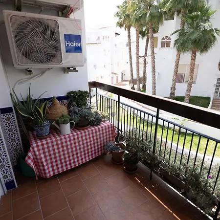 Piso Con Terraza Muy Cercano A La Playa * Almunecar