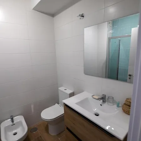 Apartamento Piso Con Terraza Muy Cercano A La Playa *